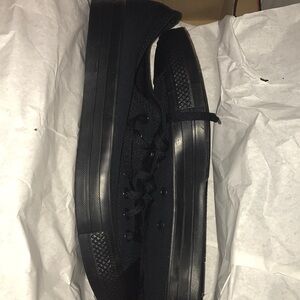 Black converse